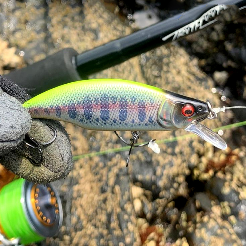 طعم صيد صناعي صلب على شكل سمكة - مراجعة Fishing Equipment In Japanese وسعره